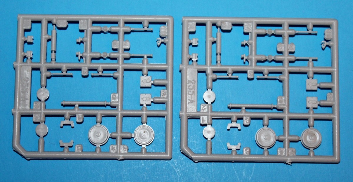Sprue(s) A: wheels and axles; mufflers; buffers and drawhooks; miscellaneous