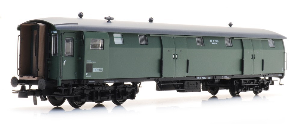 Dutch luggage wagon NS D 7605, green. III