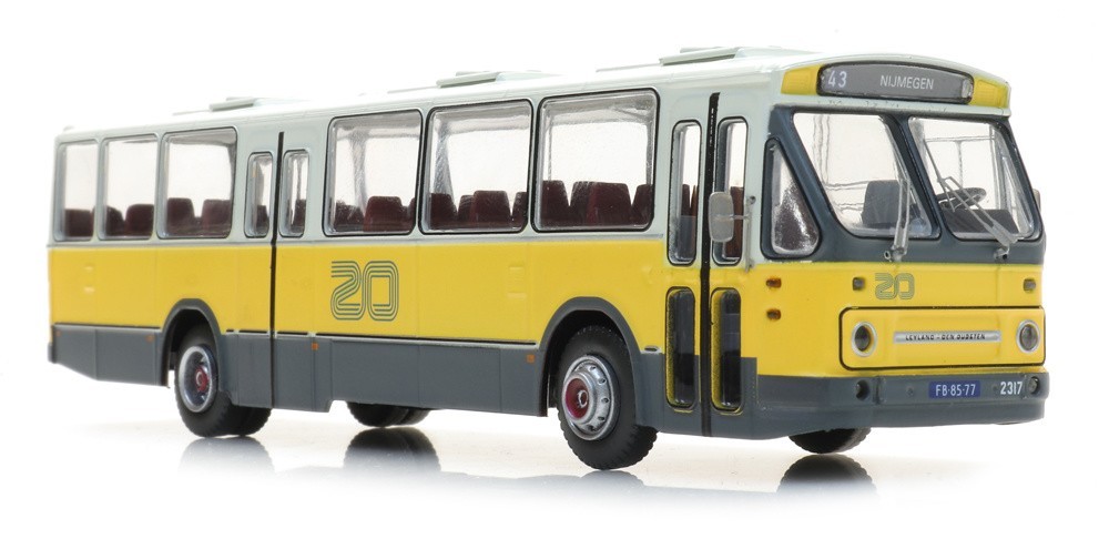 Regional bus ZO 2317, Leyland, middle-door exit