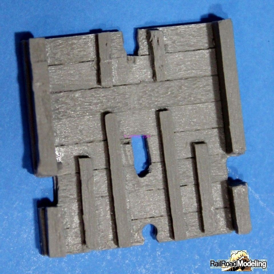 Wood texture with splintering areas