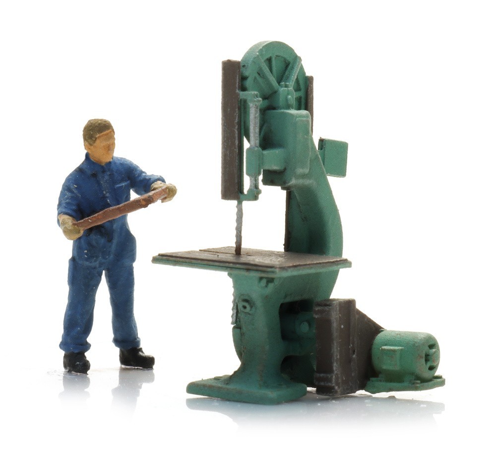 Bandsaw with Figure