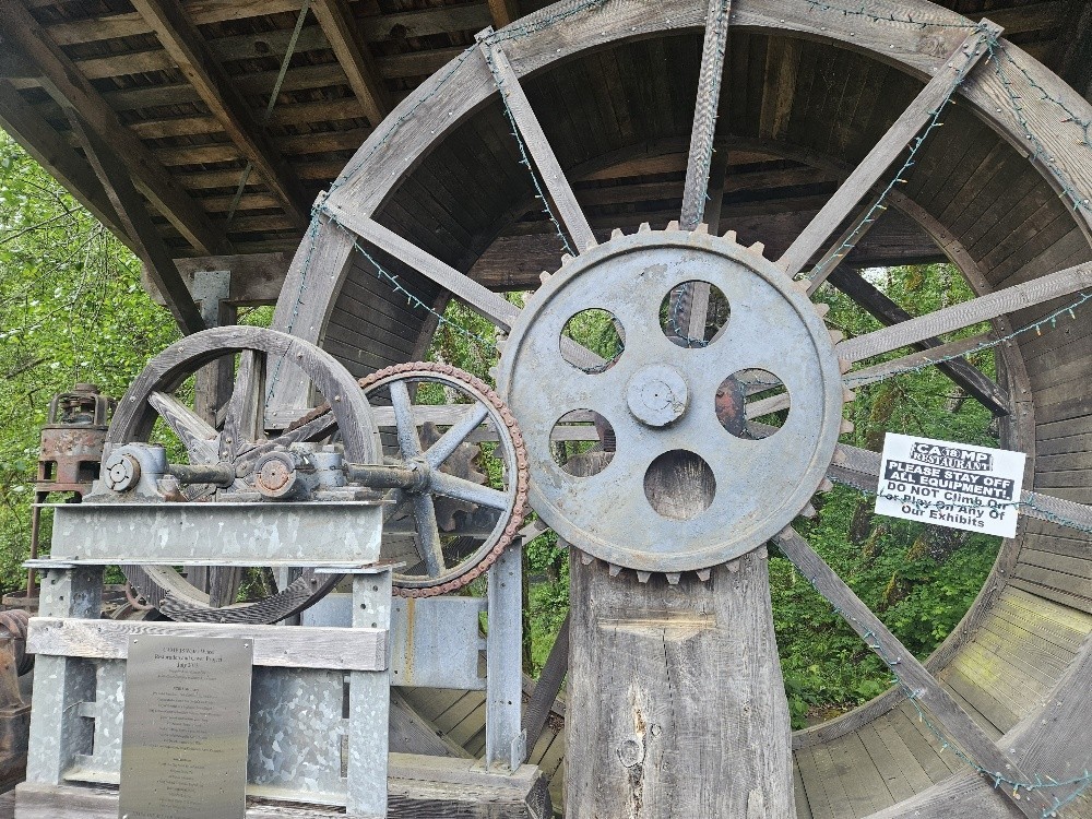 Water wheel and gears
