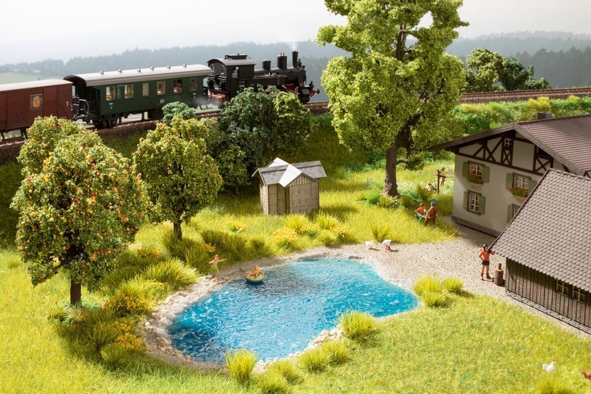 Figures and Water Effects