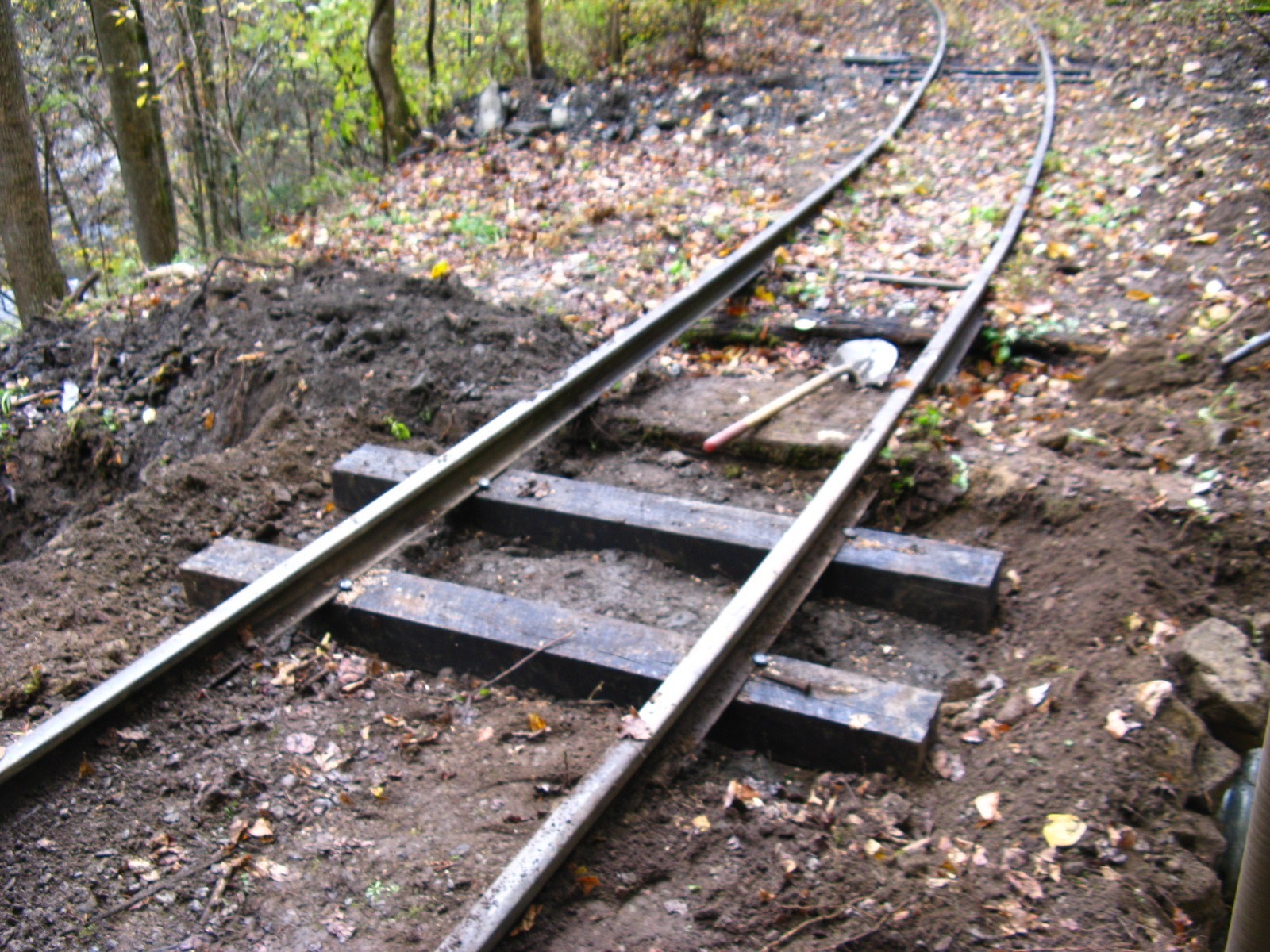 I Was Workin' On the Railroad, Layout Scenes 1